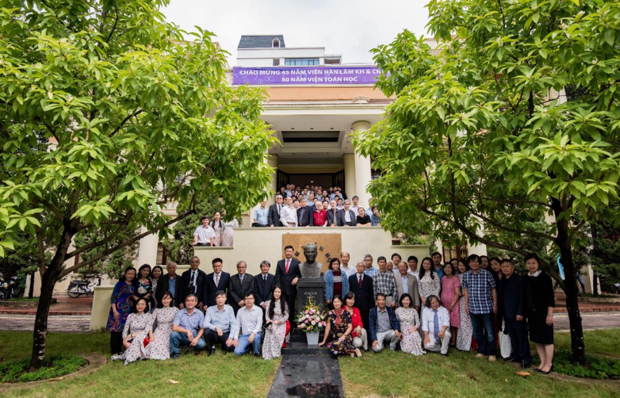 KỶ NIỆM 50 NĂM THÀNH LẬP VIỆN TOÁN HỌC VIỆT NAM 
